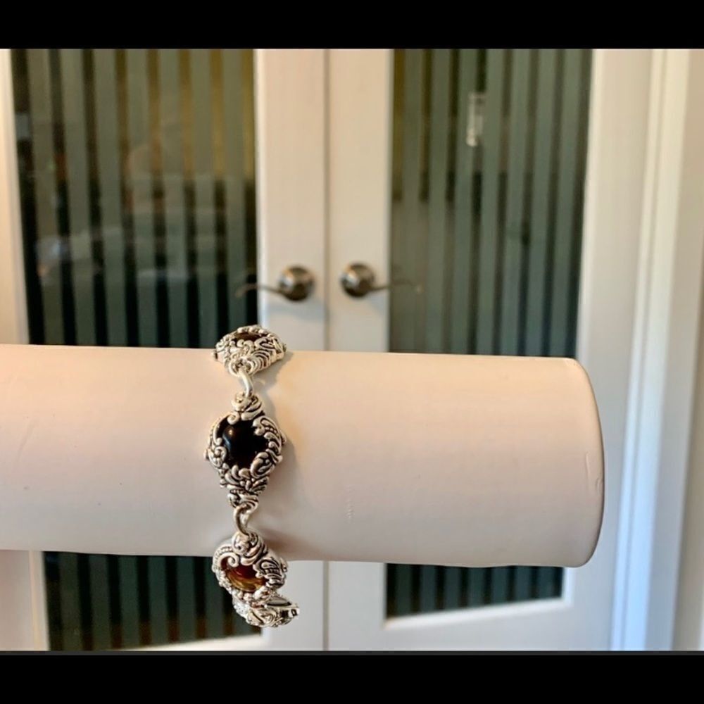 Bracelets - Picture 5 of 14